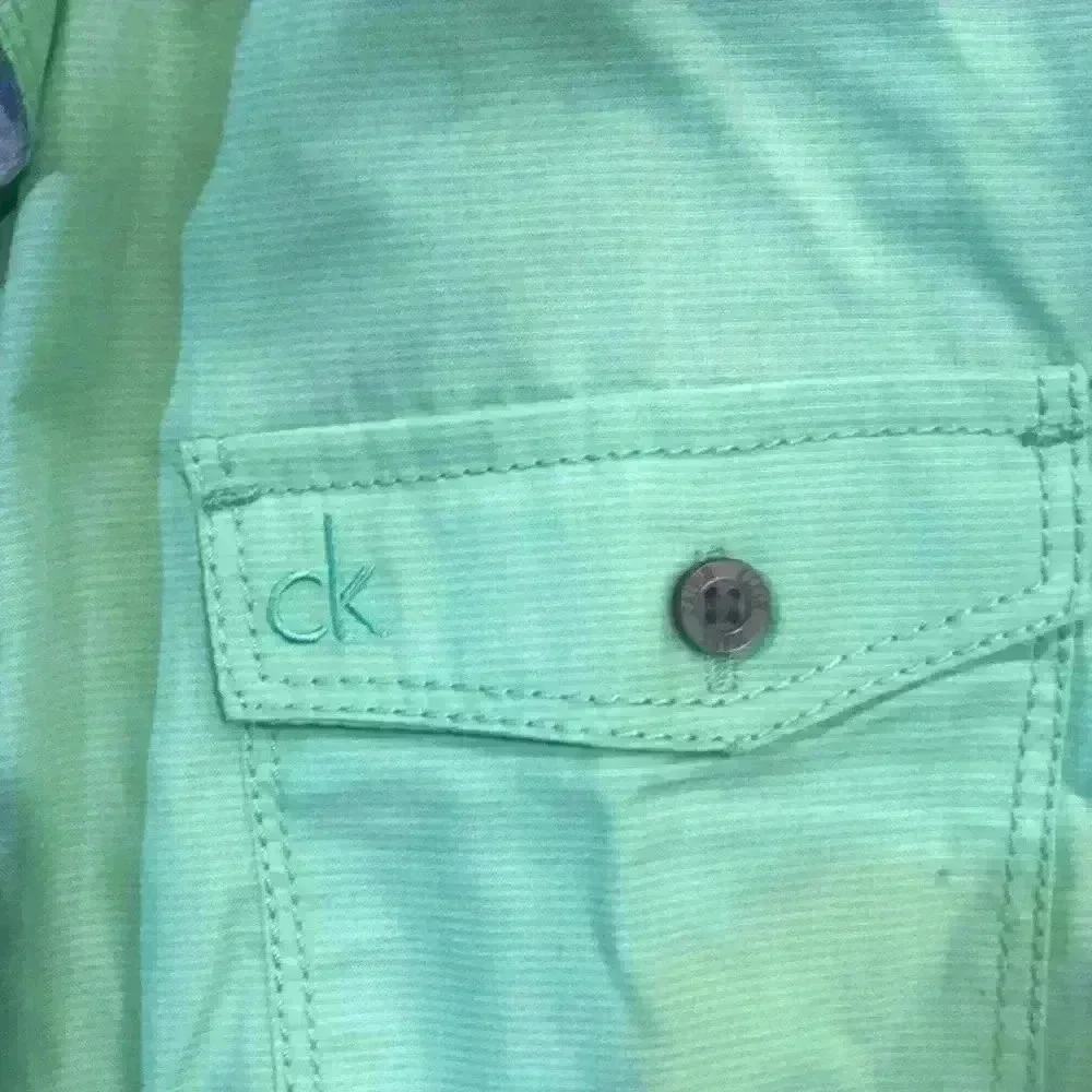 Calvin Klein green shirt Boys XL